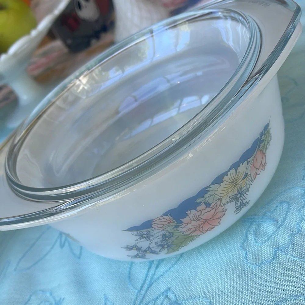 Vintage Arcuisine France milk glass dish with lid